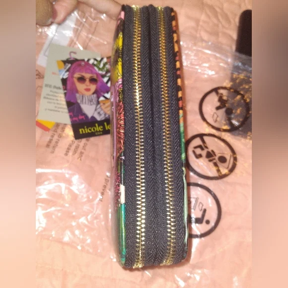 Beautiful NL wallet ๐๐ - Picture 5 of 9